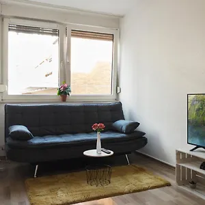 Apartment Helles Studio In Innenstadt Mit Netflix, City Airport Mannheim